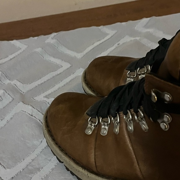 Danner Vertigo Gore-Tex Vibram Hiking Sneakers Sz 7 - Picture 9 of 13